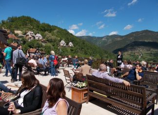MOKRA GORA, Drvengrad, Šarganska osmica, PRIVLAČE SVE VIŠE TURISTA