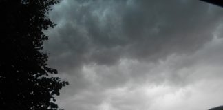 GRAD veličine oraha sinoć u ARILJSKIM SELIMA načinio veliku štetu VREME danas promenljivo sa mogućim nepogodama