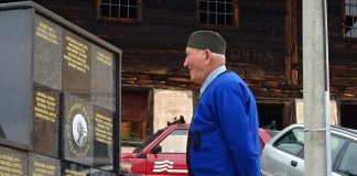U slavu predaka pravih kao bor SPOMENICI JUNACIMA