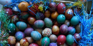 KATOLIČKI VERNICI DANAS PROSLAVLJAJU USKRS Najveći hrišćanski praznik