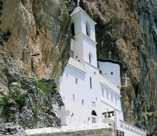 SVETI VASILIJE OSTROŠKI Slavi se i kao krsna slava