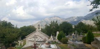 MITROVSKE ZADUŠNICE Obeležavaju pravoslavni hrišćani