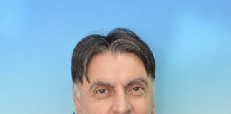 Prof. mr Branko Popović, pozorišni reditelj U DIJALOGU JE NAJVAŽNIJI DIJALOG