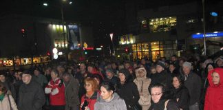Protest prosvetnih radnika u Užicu ŠKOLA MORA DA OSTANE MESTO SLOBODE